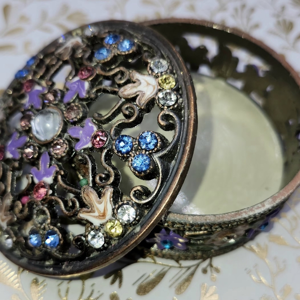 Floral Embellished Jewelry Box - Picture 2 of 4